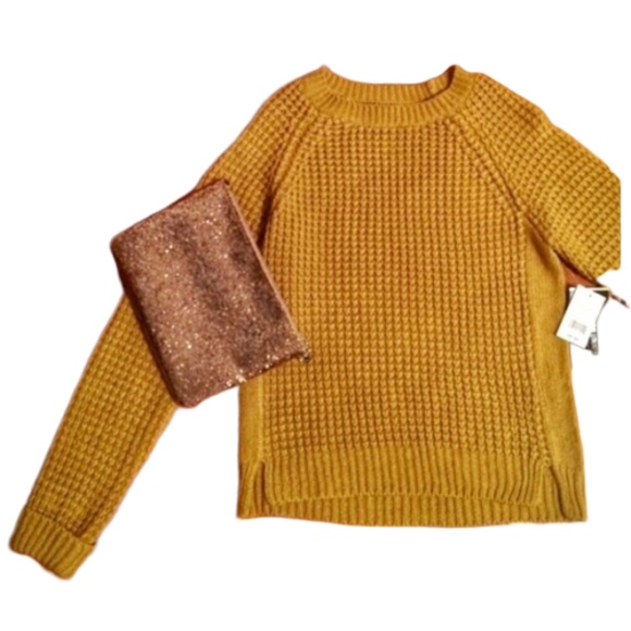GAP Sweaters - nwot Gap mustard knit crew neck sweater